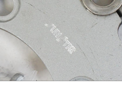 Vänster sida på Bromsskiva från en Suzuki VZR 1800 -2009 motorcykel.