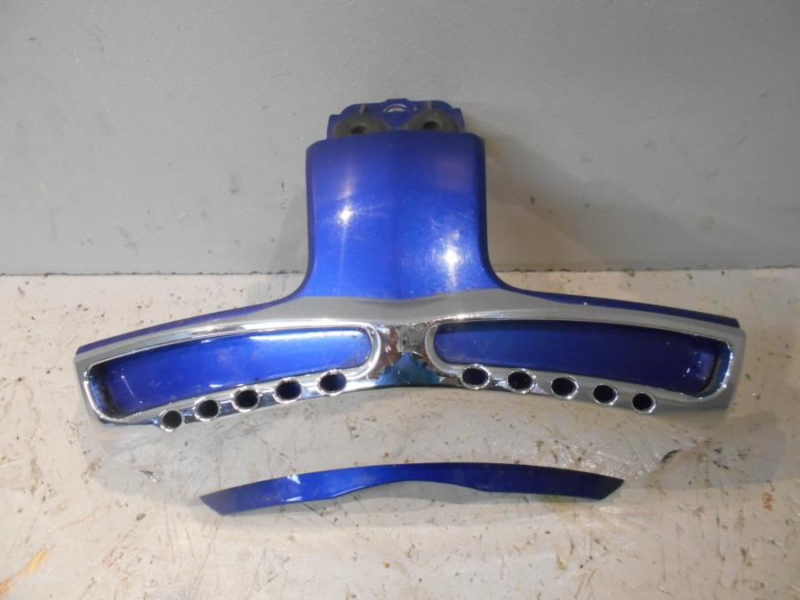 Framsidan på Toppkåpa från en Honda GL 1800 -2001 motorcykel.