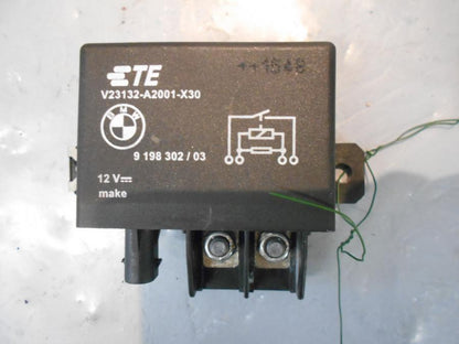 Framsidan på Startrelä från en BMW R 1200 RS -2016 motorcykel.