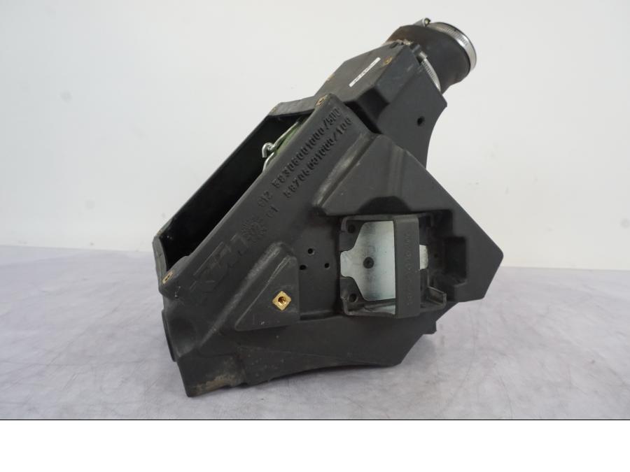 Framsidan på Luftburk från en KTM 640 SM -2005 motorcykel.