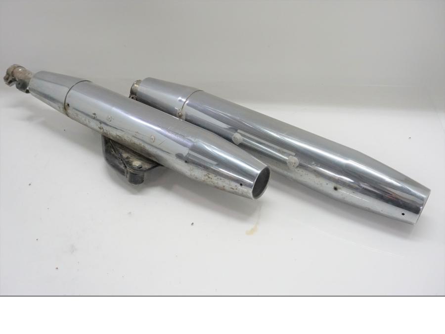 Framsidan på Ljuddämpare från en Yamaha XVZ 1300 -1997 motorcykel.