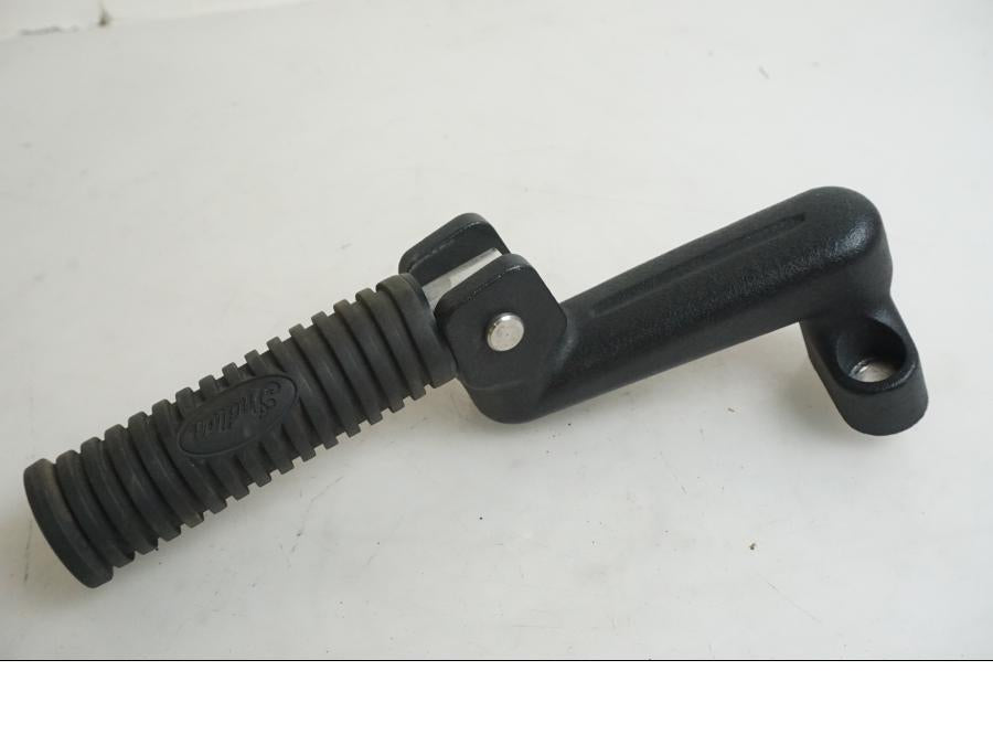 Framsidan på Fotpinne från en Indian Chieftain Dark Horse -2019 motorcykel.