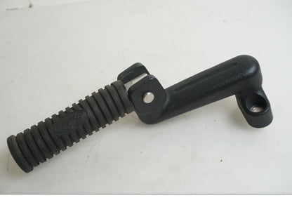 Framsidan på Fotpinne från en Indian Chieftain Dark Horse -2019 motorcykel.