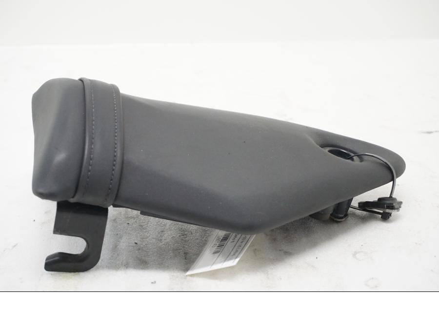 Framsidan på Sadel från en BMW S 1000 RR -2010 motorcykel.