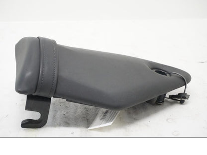 Framsidan på Sadel från en BMW S 1000 RR -2010 motorcykel.