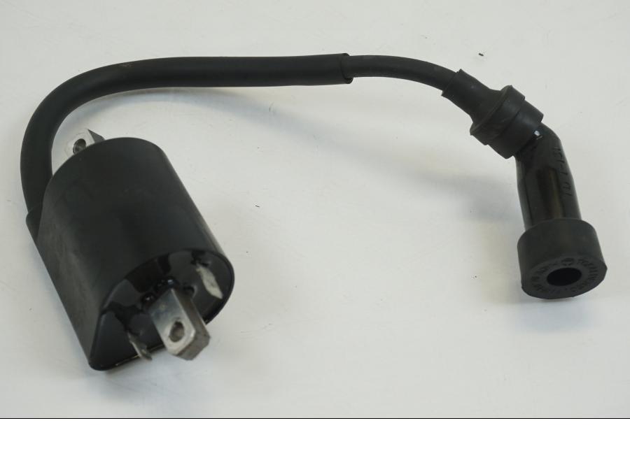 Framsidan på Tändspole från en Yamaha XVS 1100 -2003 motorcykel.