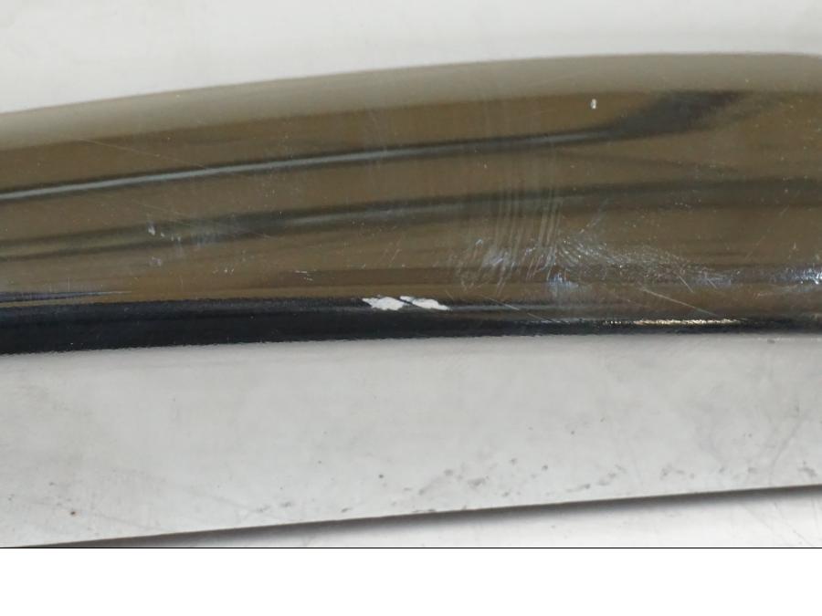 Höger sida på Bakskärmskromstag från en Suzuki VZR 1800 -2009 motorcykel.