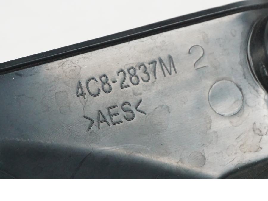 Höger sida på Instrumentkåpa från en Yamaha YZF 1000 R1 -2007 motorcykel.