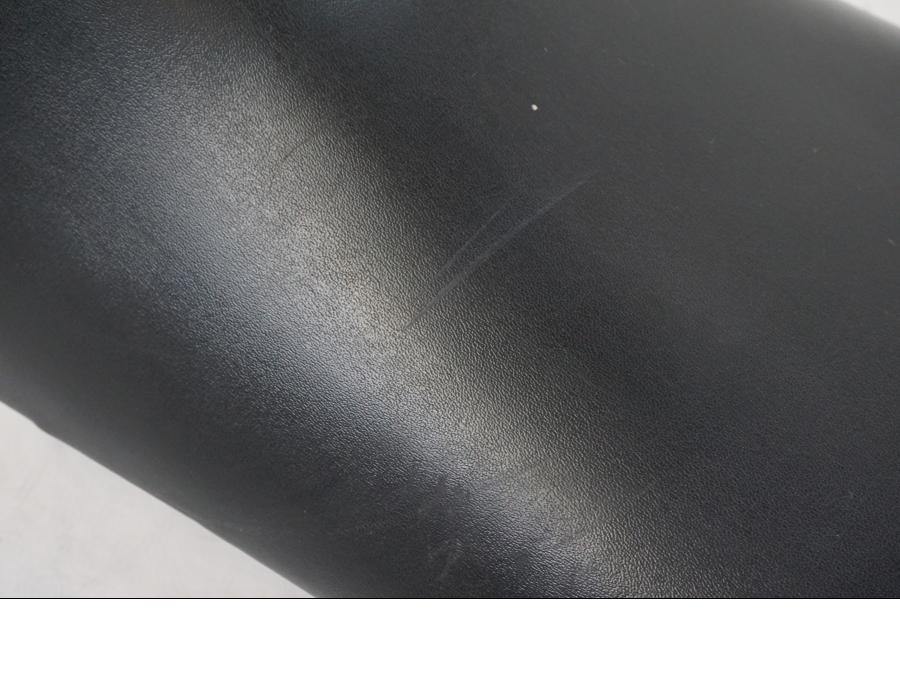 Baksidan på Sadel från en Honda CBR 125 R -2006 motorcykel.