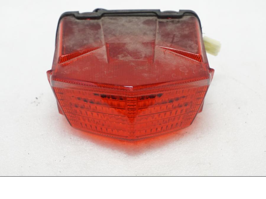 Framsidan på Baklampa från en Yamaha TDM 900 -2002 motorcykel.