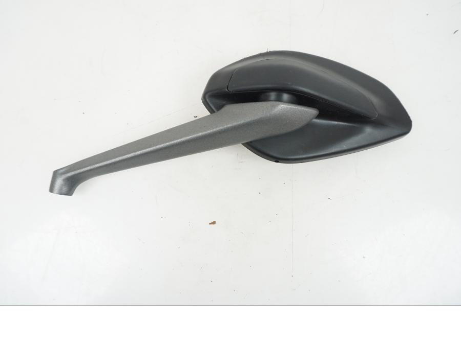 Framsidan på Backspegel från en Ducati Monster 937 -2021 motorcykel.