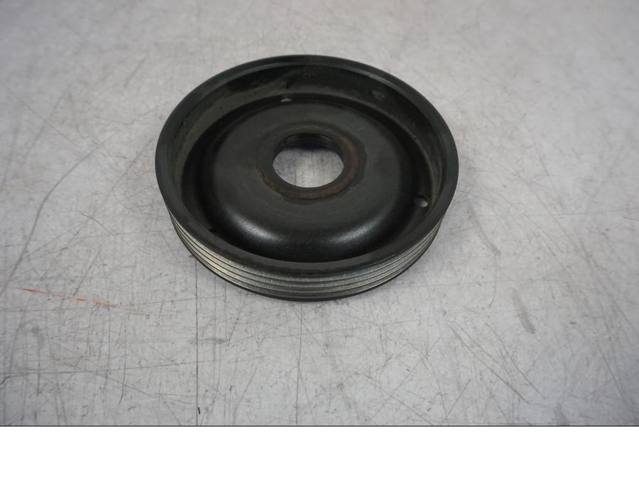 Baksidan på Remhjul från en BMW R 1200 GS -2010 motorcykel.