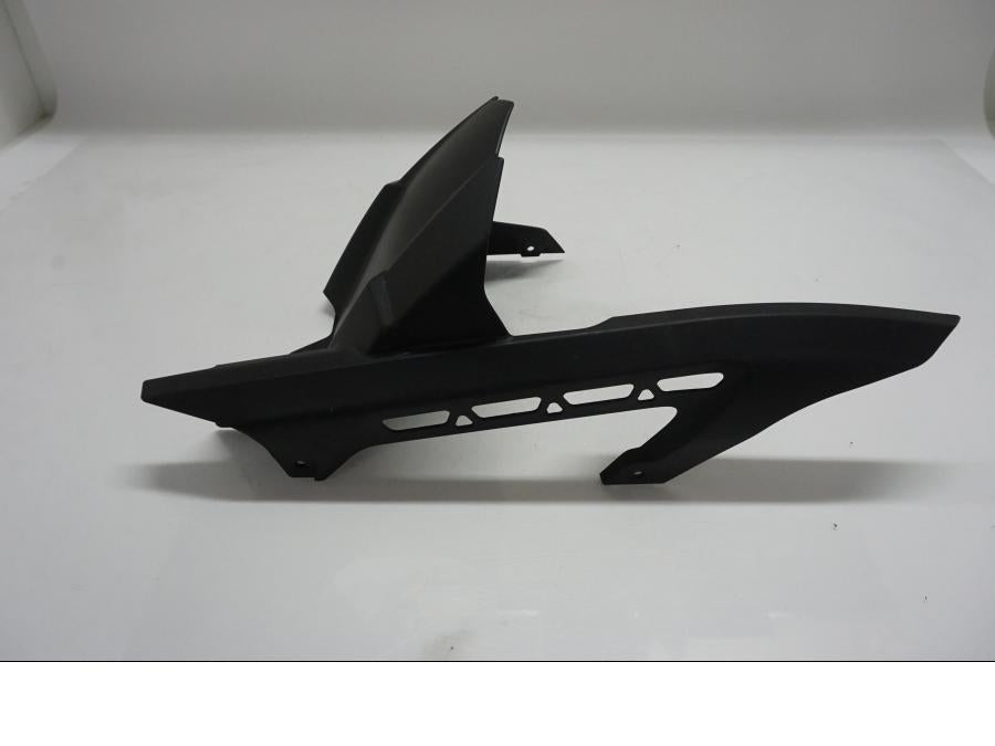 Framsidan på Svingskärm från en Kawasaki Z 900 -2021 motorcykel.