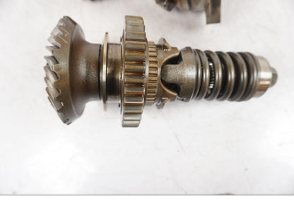 Baksidan på Drivaxel från en Yamaha FJR 1300 -2005 motorcykel.