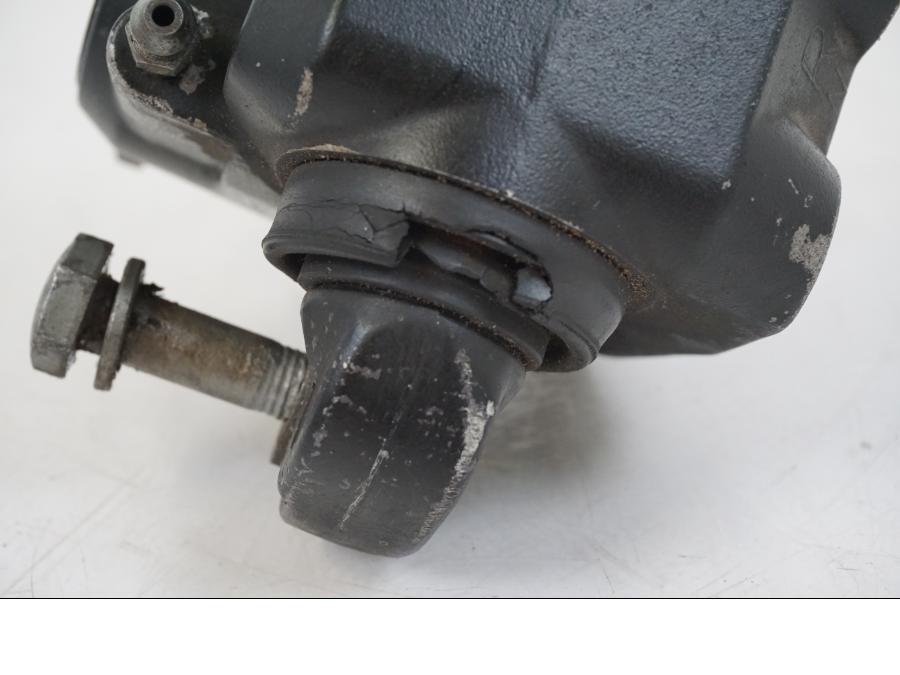 Vänster sida på Bromsok från en Suzuki GS 1000 -1978 motorcykel.