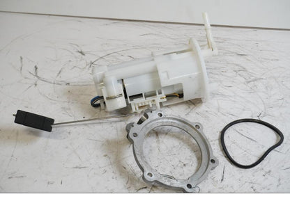 Framsidan på Bensinpump insprut från en Yamaha XT 1200 Z -2011 motorcykel.