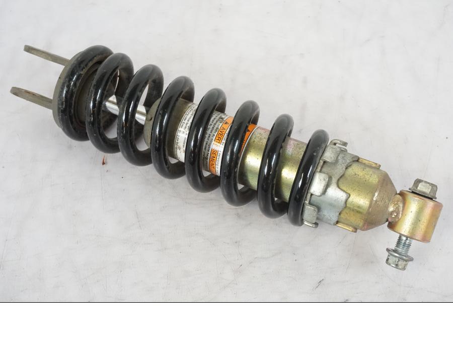 Framsidan på Stötdämpare från en Suzuki VL 800 -2002 motorcykel.