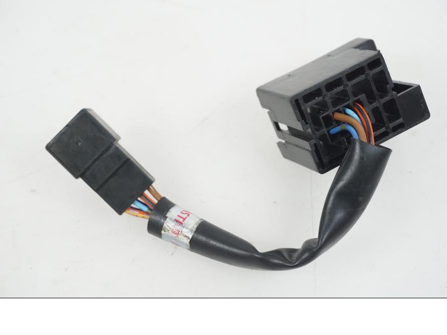 Snett uppifrån på Kablage från en Suzuki GSX-R 750 -2009 motorcykel.