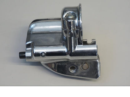 Snett uppifrån på Bromshuvudcylinder från en H-D Touring Road King Classic FLHRCI -2008 motorcykel.