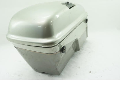 Höger sida på Sidoväska från en Yamaha XVZ 13TD -1999 motorcykel.