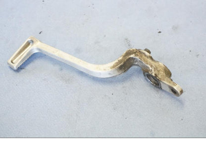 Vänster sida på Bromspedal från en Suzuki GSX 1300 BK -2008 motorcykel.