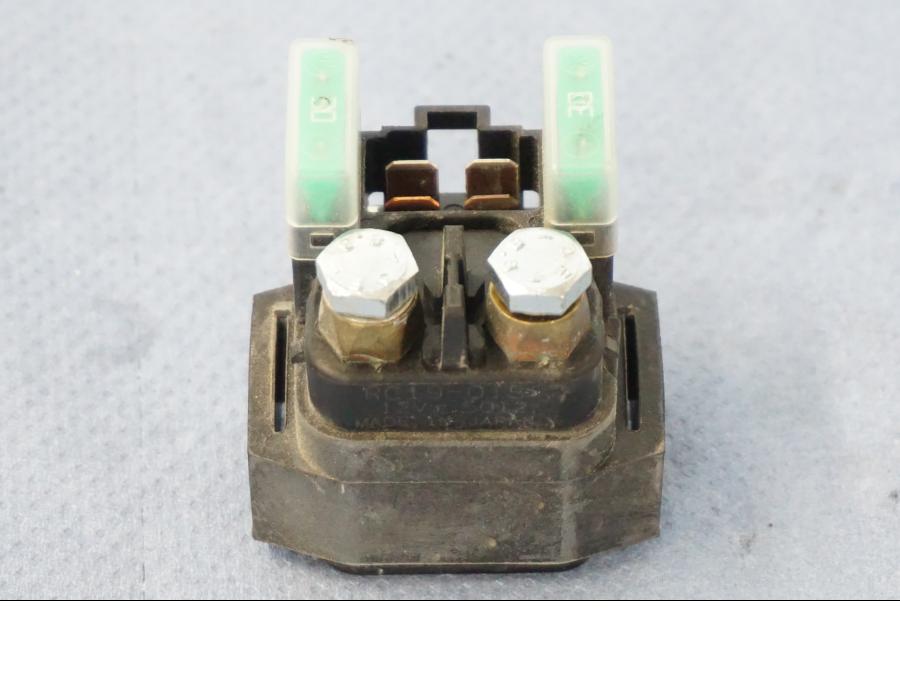 Framsidan på Startrelä från en Yamaha X-Max 250 -2016 scooter.