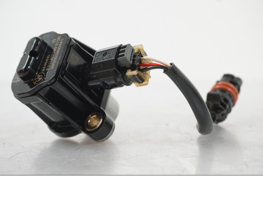 Höger sida på Solenoid från en BMW R 1250 GS -2021 motorcykel.