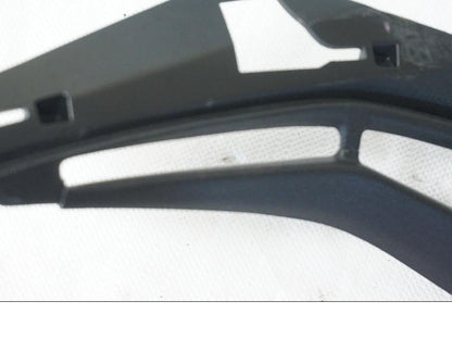 Höger sida på Bensintankskåpa från en Kawasaki Z 800 -2013 motorcykel.