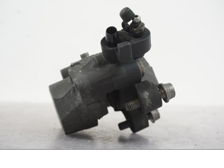 Snett nerifrån på Bromsok från en BMW K 1600 GTL -2015 motorcykel.