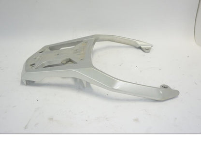 Vänster sida på Pakethållare från en Suzuki DL 1000 -2003 motorcykel.