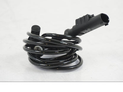 Höger sida på ABS givare från en KTM 1290 Super Duke R EVO -2023 motorcykel.