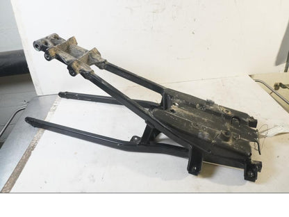 Höger sida på Bakram från en KTM 690 SM -2008 motorcykel.