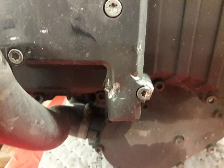 Snett uppifrån på Motor från en BMW K 1200 LT -2006 motorcykel.