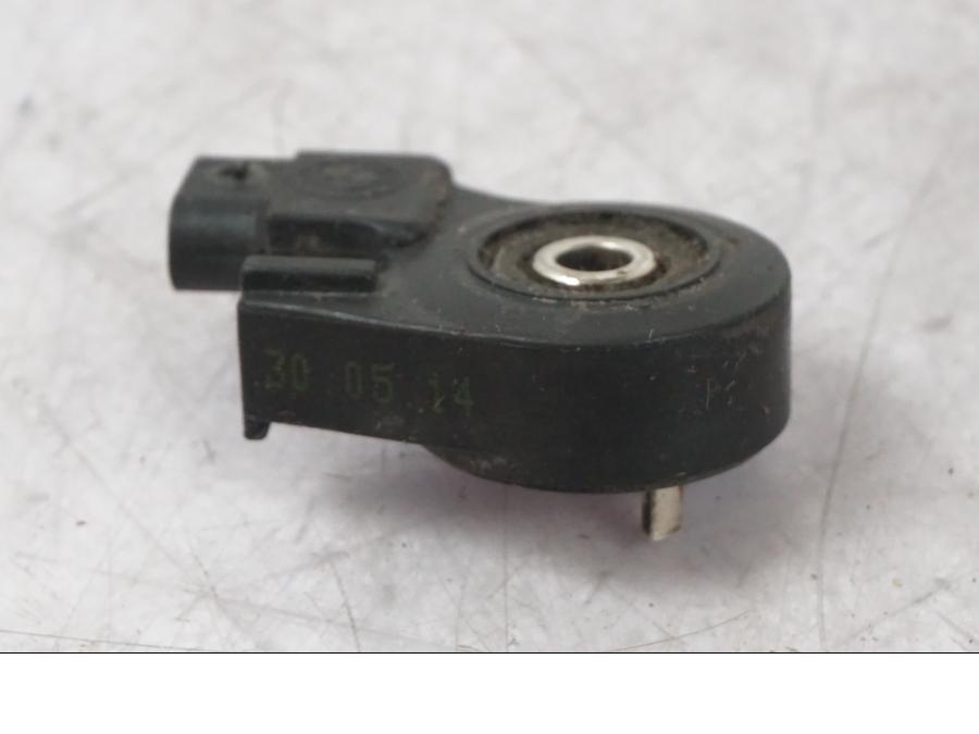 Baksidan på Sidostödsbrytare från en BMW K 1600 GTL -2015 motorcykel.