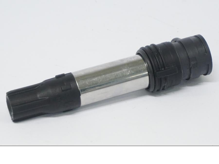 Vänster sida på Tändspole från en BMW R 1250 GS -2022 motorcykel.