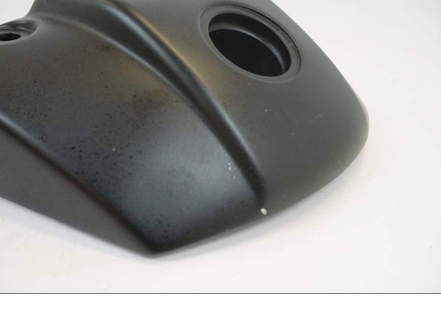 Höger sida på Sidoväska från en BMW G 310 R -2017 motorcykel.