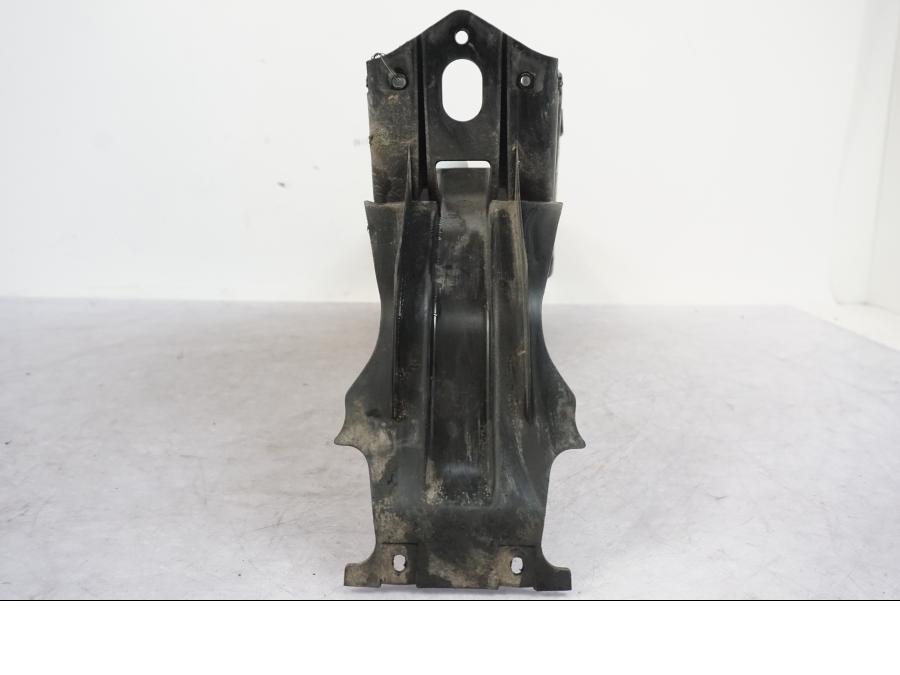 Snett uppifrån på Undertail från en Triumph Tiger -2009 motorcykel.