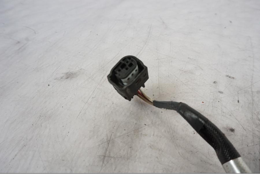 Baksidan på Sidostödsbrytare från en BMW R 1150 GS -2002 motorcykel.