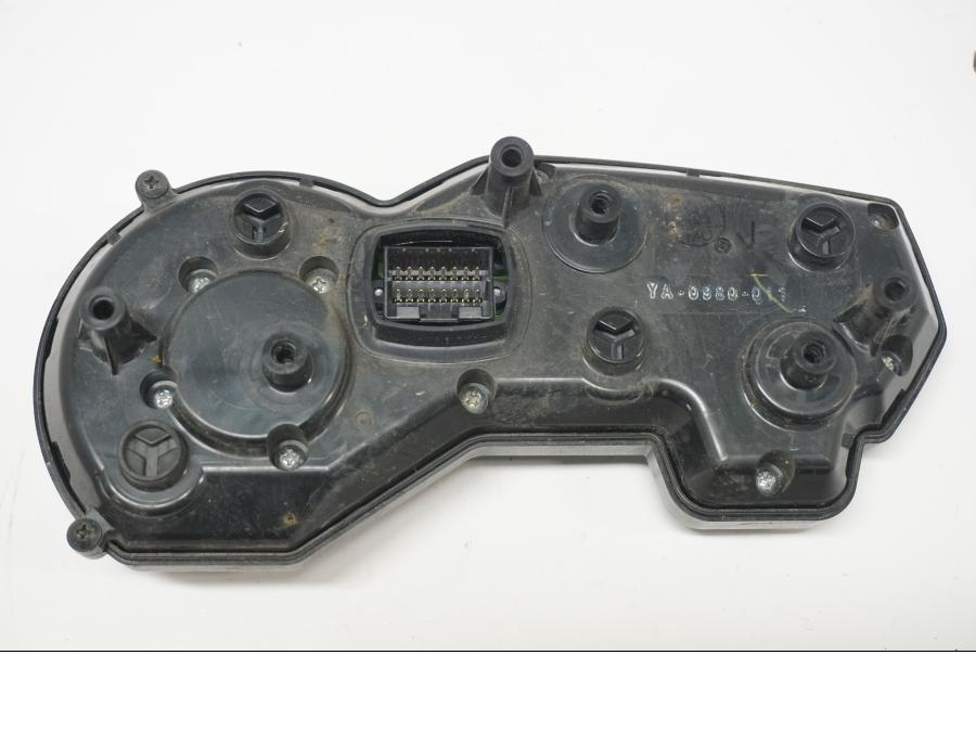 Baksidan på Instrumentpanel från en Yamaha FZ1-SA -2007 motorcykel.