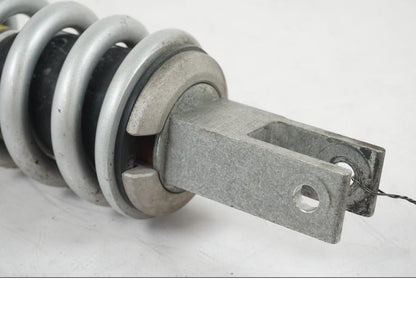 Baksidan på Stötdämpare från en Yamaha MT-07 -2019 motorcykel.