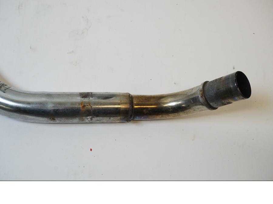 Baksidan på Grenrör från en Suzuki VZ 1600 -2005 motorcykel.