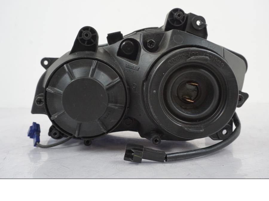 Extrabild4 på Strålkastare från en Yamaha YZF 1000 R1 -2007 motorcykel.