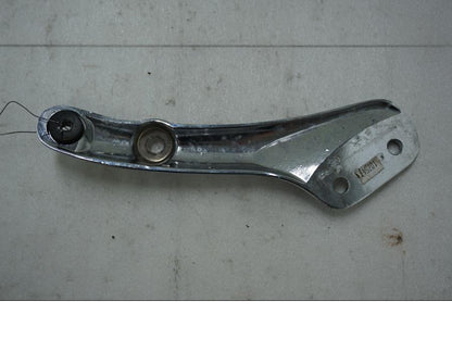 Baksidan på Bakskärmstag från en Triumph Thunderbird 900 -2000 motorcykel.