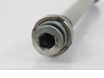 Vänster sida på Axel från en Kawasaki ZX-6R -2005 motorcykel.