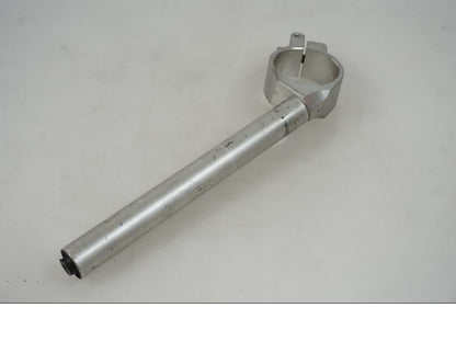 Baksidan på Styre från en Yamaha YZF R6 -2011 motorcykel.