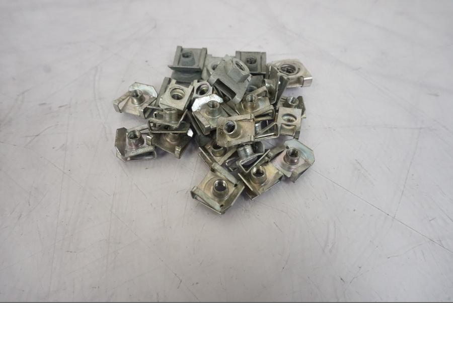 Extrabild1 på Skruv / Mutter etc från en KTM 790 Duke -2018 motorcykel.