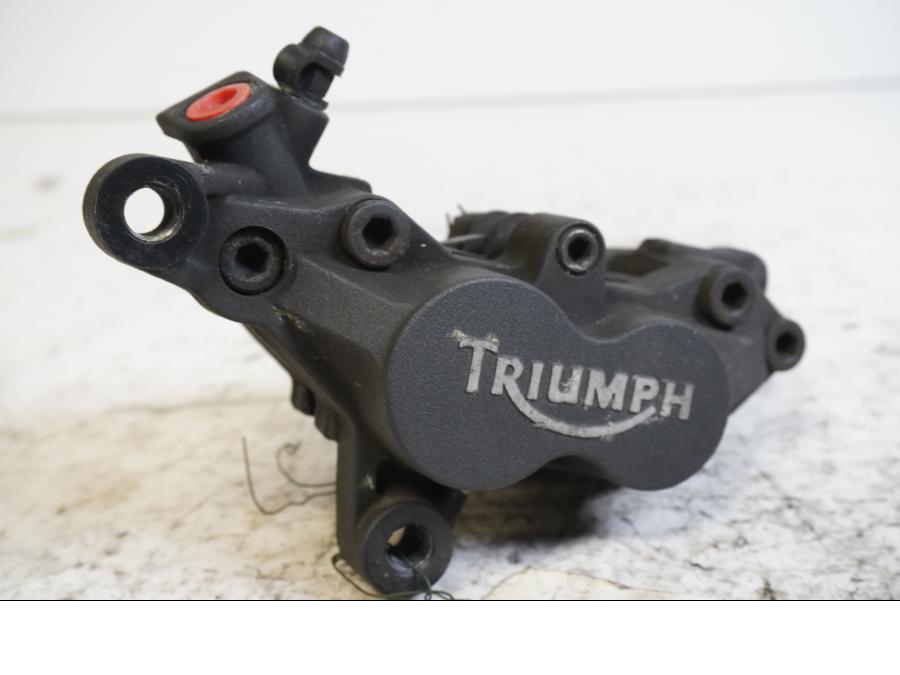 Framsidan på Bromsok från en Triumph Speed Triple -2002 motorcykel.