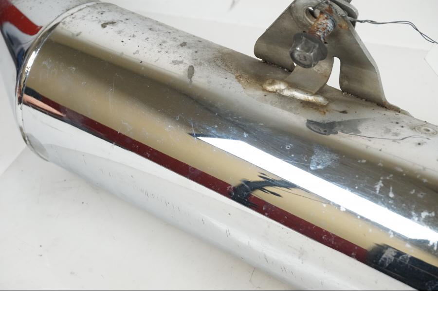 Snett uppifrån på Ljuddämpare från en Yamaha XJ 900 S -1997 motorcykel.