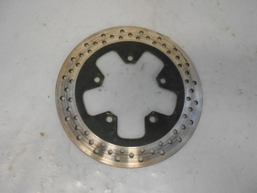 Framsidan på Bromsskiva från en Suzuki GSX 1400 -2003 motorcykel.