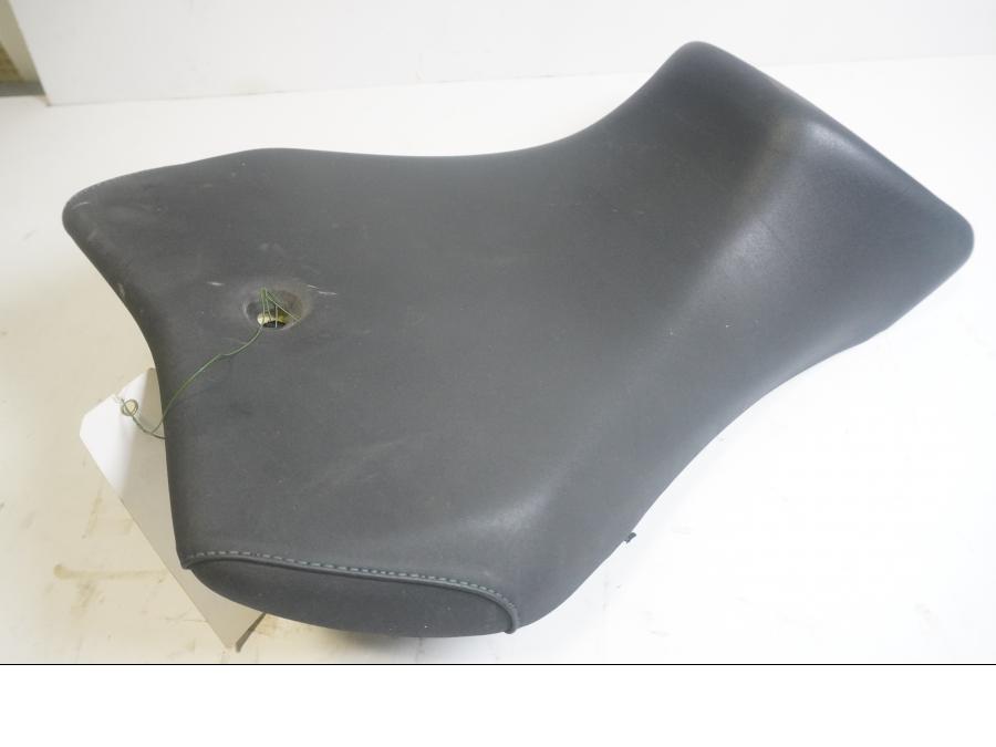 Framsidan på Sadel från en Yamaha YZF-R 125 -2010 motorcykel.